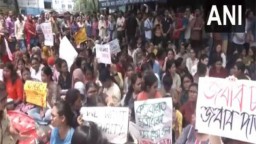 Nurses demands justice after a post-graduate trainee doctor was found dead inside RG Kar Medical College and Hospital